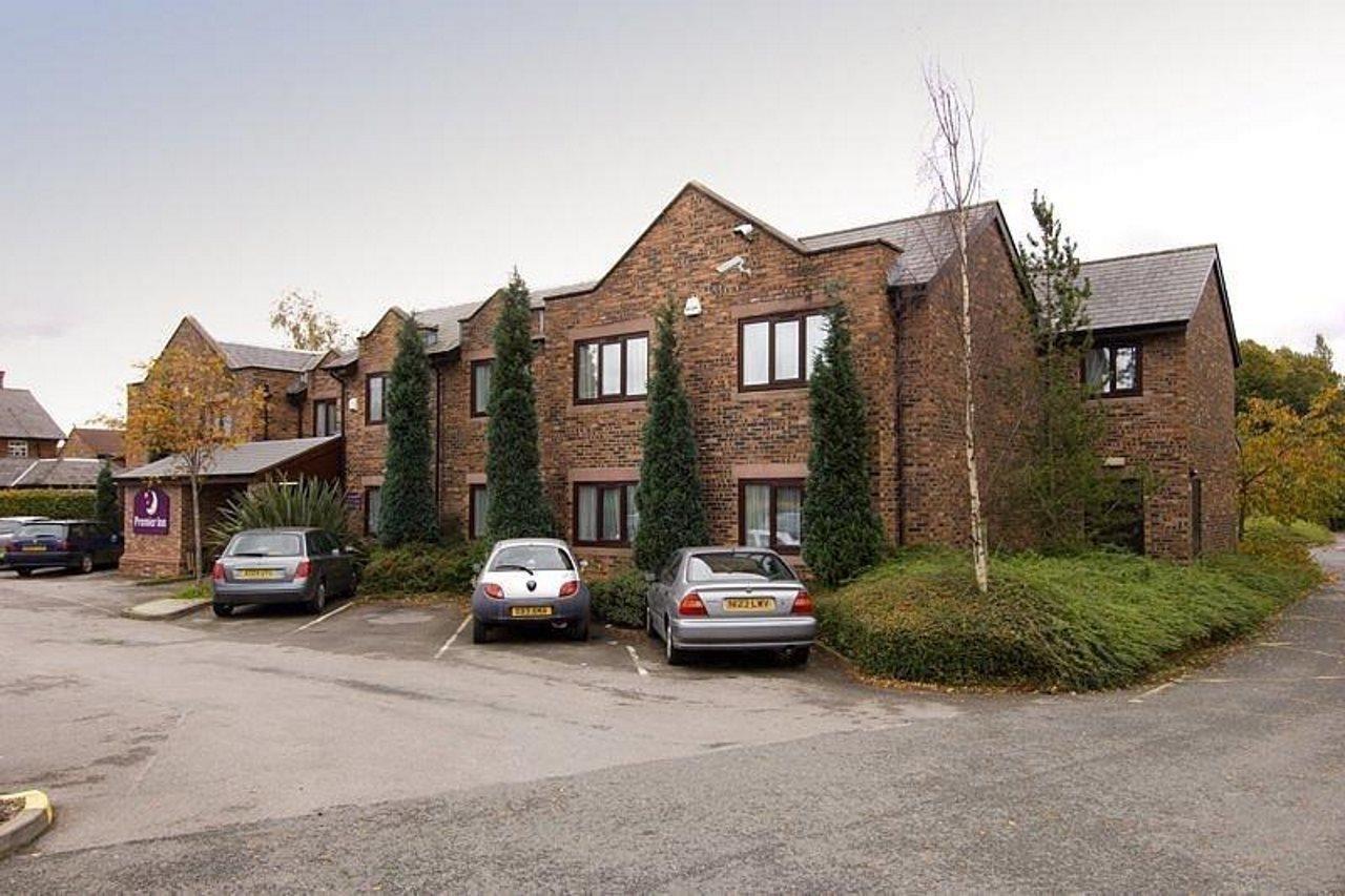 Premier Inn Warrington South Экстерьер фото